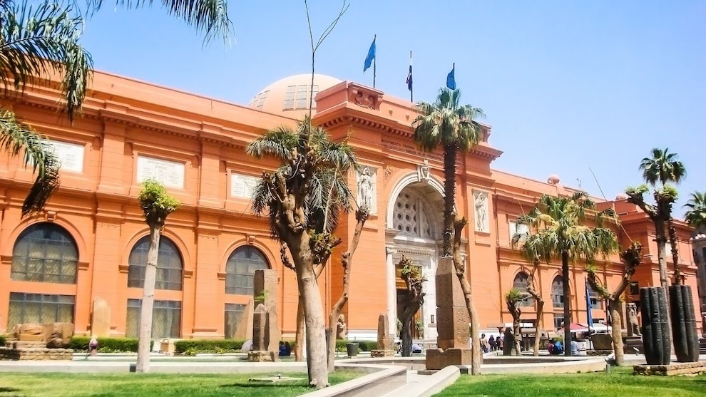 luxury tour egypt   the Cairo Museum of Antiquities